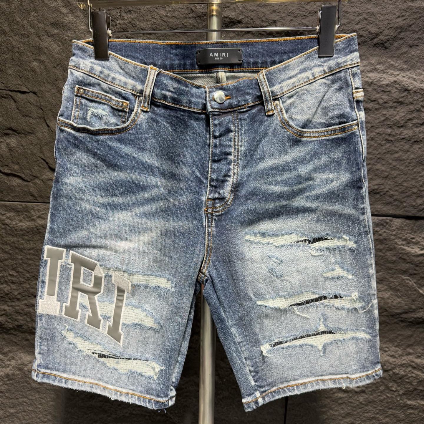 AMIRI 