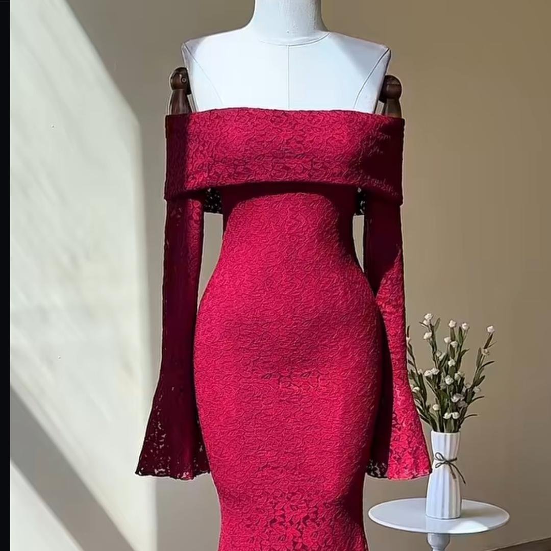 Robe dontelle rouge